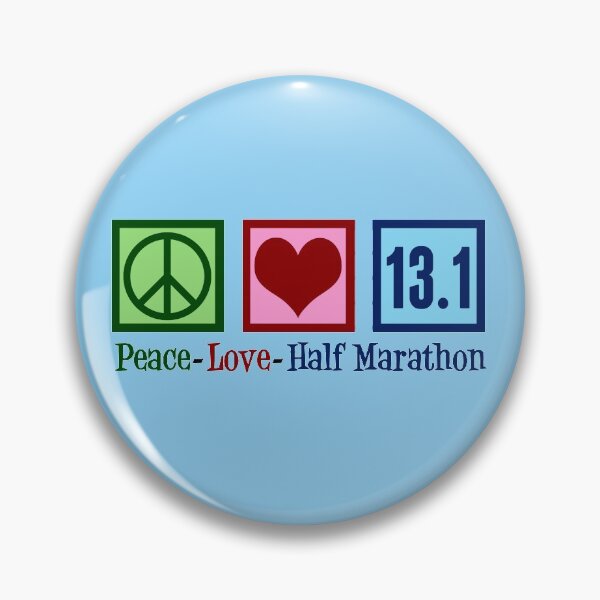 Artikelvorschau, Peace Love 13.1 Halbmarathonläufer entworfen und verkauft von Epic Love Designs.