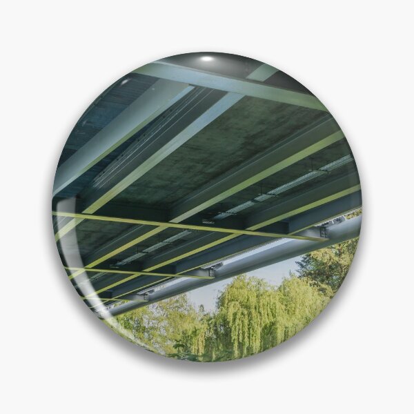 Artikelvorschau, Unter der Laufbrücke entworfen und verkauft von georgecolephoto.