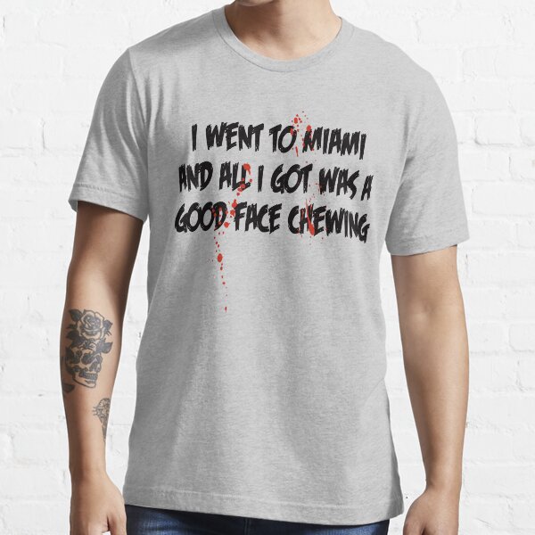A good face chewing Essential T-Shirt