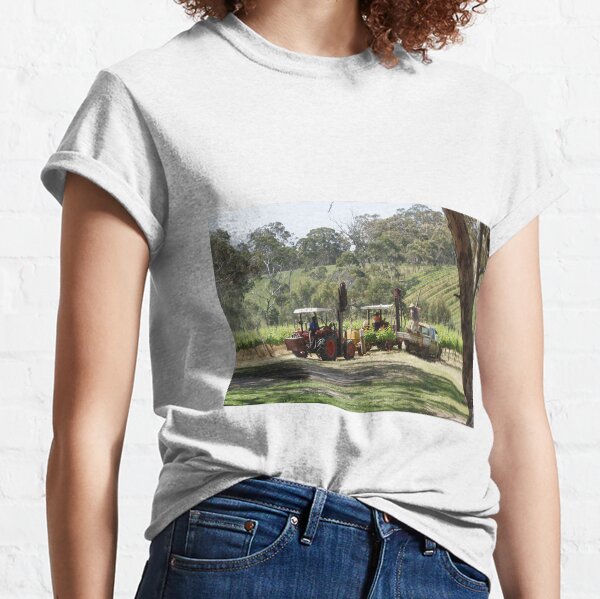 Ramming posts on the Vineyard - by South Australian artist Avril Thomas Classic T-Shirt