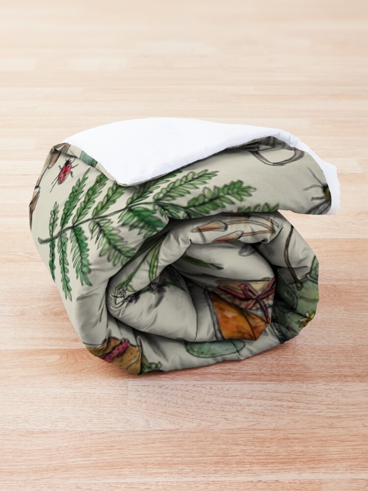Alternate view of Cottagecore light green Comforter