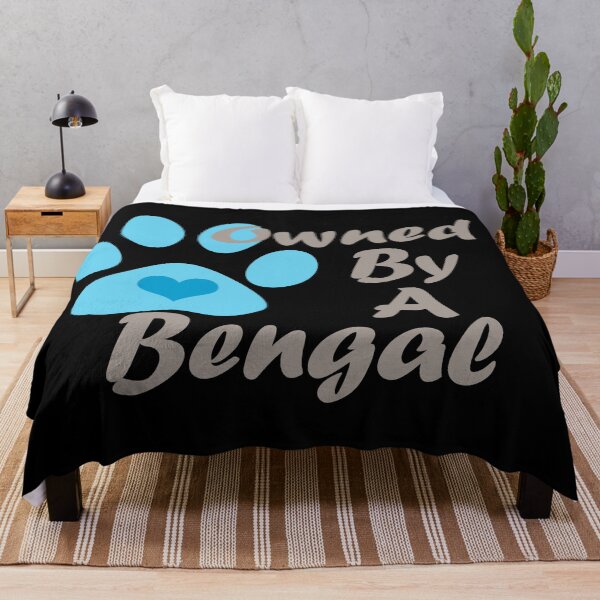 Artikelvorschau, Im Besitz eines Bengalen - Blau entworfen und verkauft von Tiggs-designs.