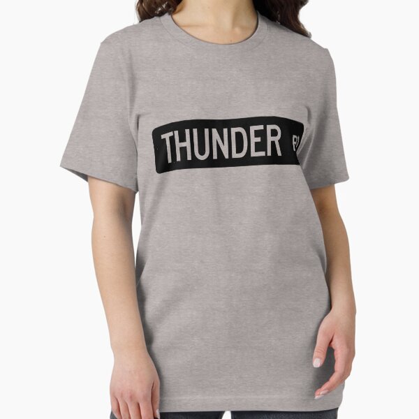 Vista previa del artículo con la obra «Señal de calle de Thunder Road», diseñado y vendido por dissident.