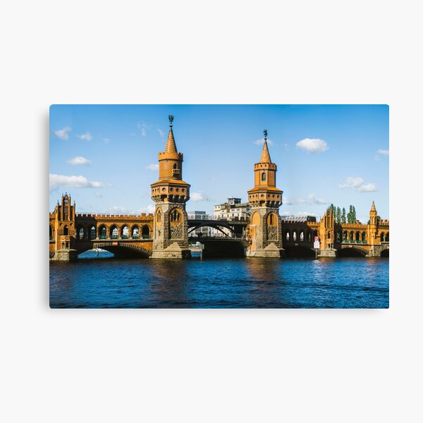 Artikel-Vorschau von Oberbaumbrücke, Berlin, designt und verkauft von MarioGuti.