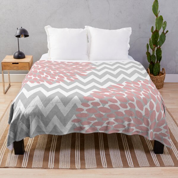 Artikelvorschau, Copy of Floral Bloom and Chevron, Pink and Grey entworfen und verkauft von meggydesigns.