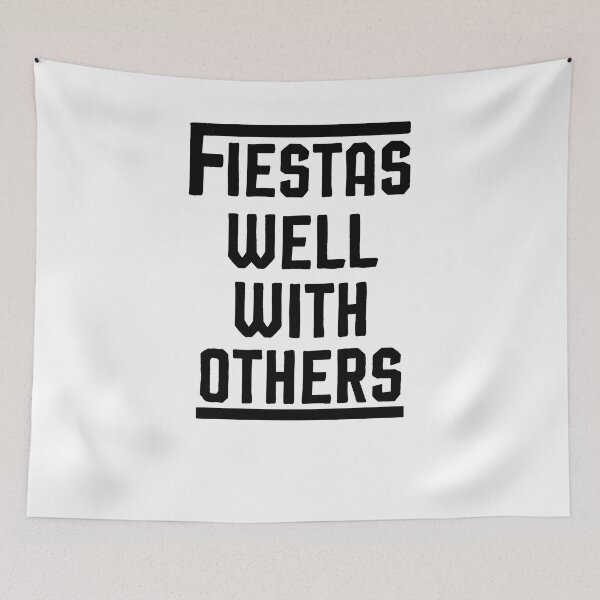Aperçu de l'œuvre Fiestas Well With Others, Cinco de Mayo Muscle Tee, Chemises à boire pour femmes créée et vendue par Noussairox.