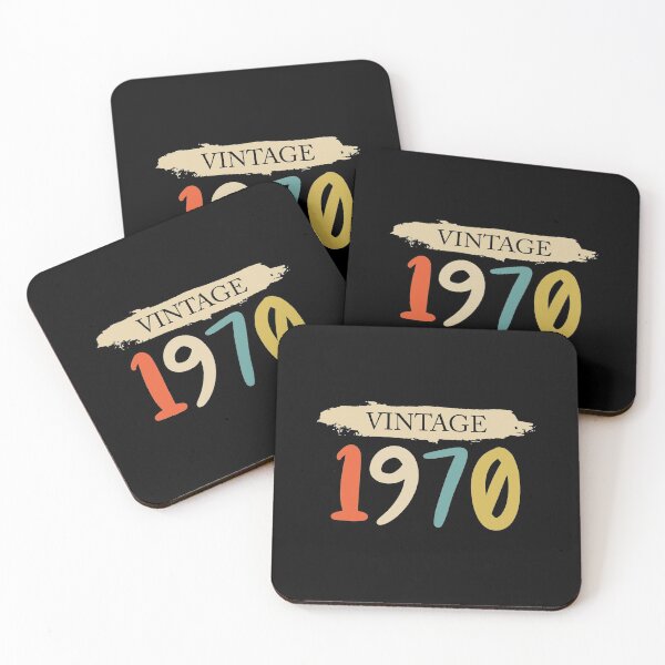 Aperçu de l'œuvre Vintage 1970 - 50e anniversaire à manches longues T-Shirt idée cadeau famille mignonne pour maman, papa et frères et sœurs créée et vendue par BrahimSHL.