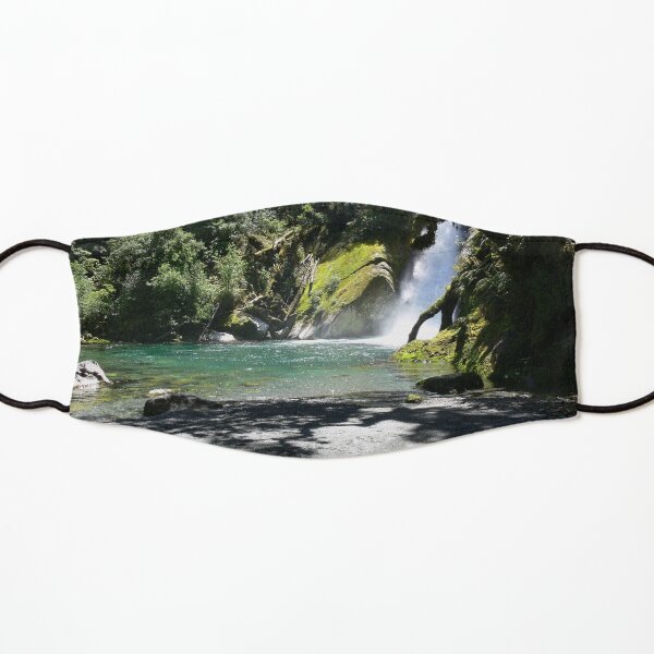 Milford Track 13 Kids Mask