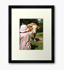Kind und Kuh Framed Print