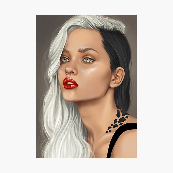 Diva Photographic Print