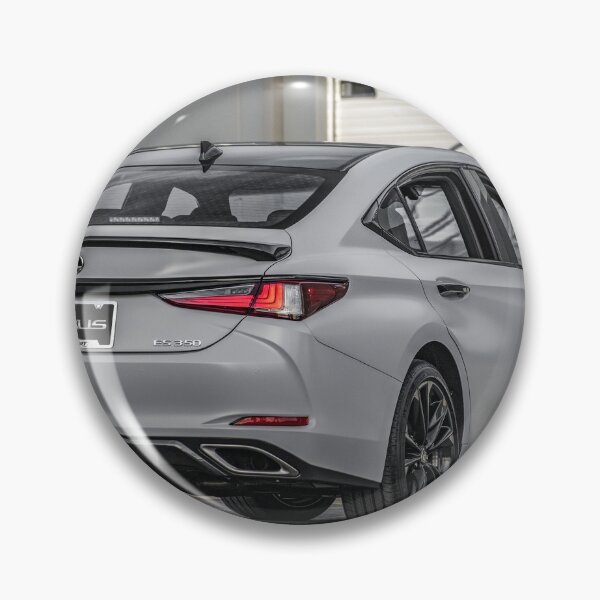 Artikelvorschau, Lexus ES F Sport entworfen und verkauft von Mark Albano.