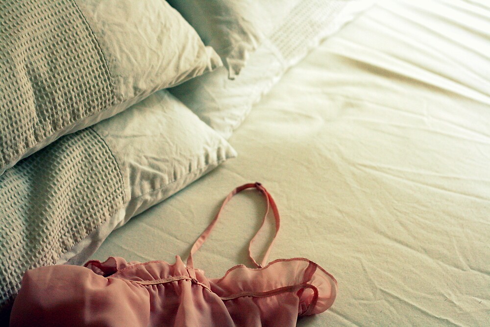Одежда кровать