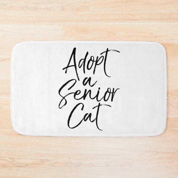 Aperçu de l'œuvre Cute Adopt a Senior Cat Pet Adoption Quote créée et vendue par TNDesignStudio.