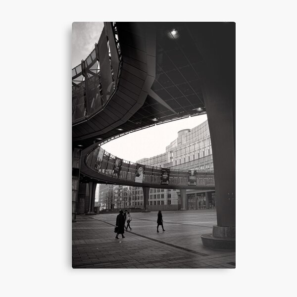 Crossing paths at Parliament - Brussels Metal Print