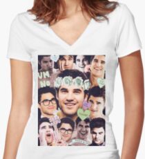 Camiseta entallada de cuello en V Darren Criss