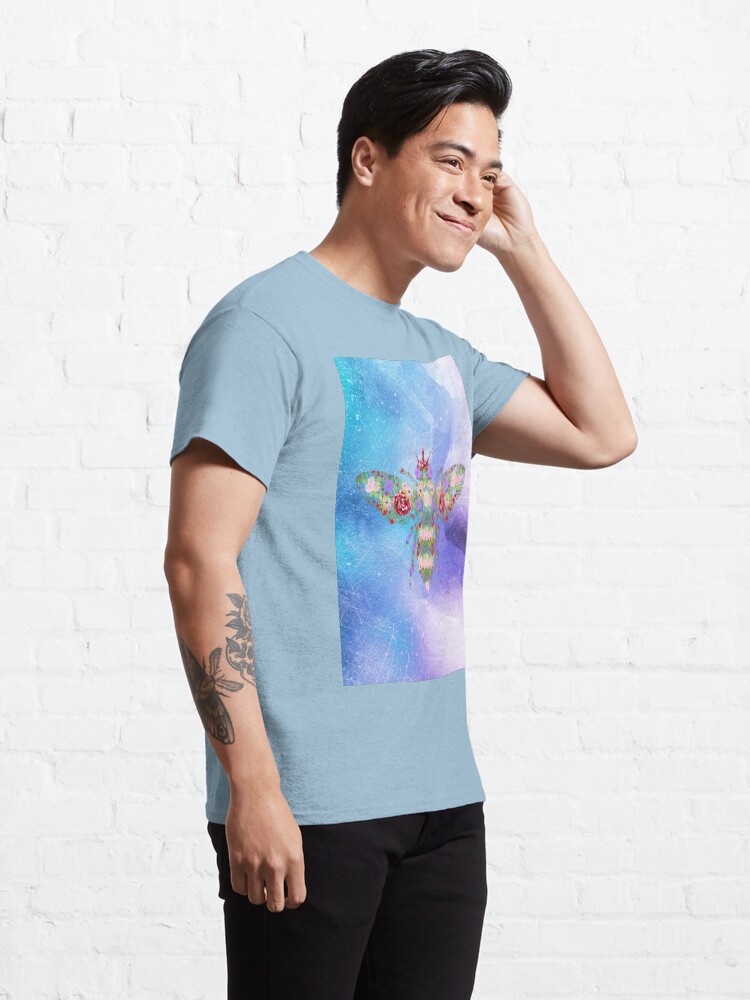 Alternate view of Distressed Watercolour Floral Bee Classic T-Shirt