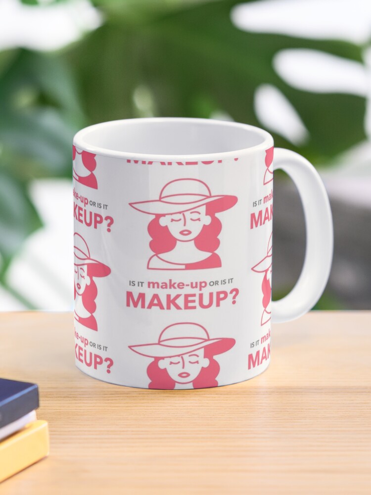 Taza de café «¿Es maquillaje o maquillaje?» de podcincy | Redbubble