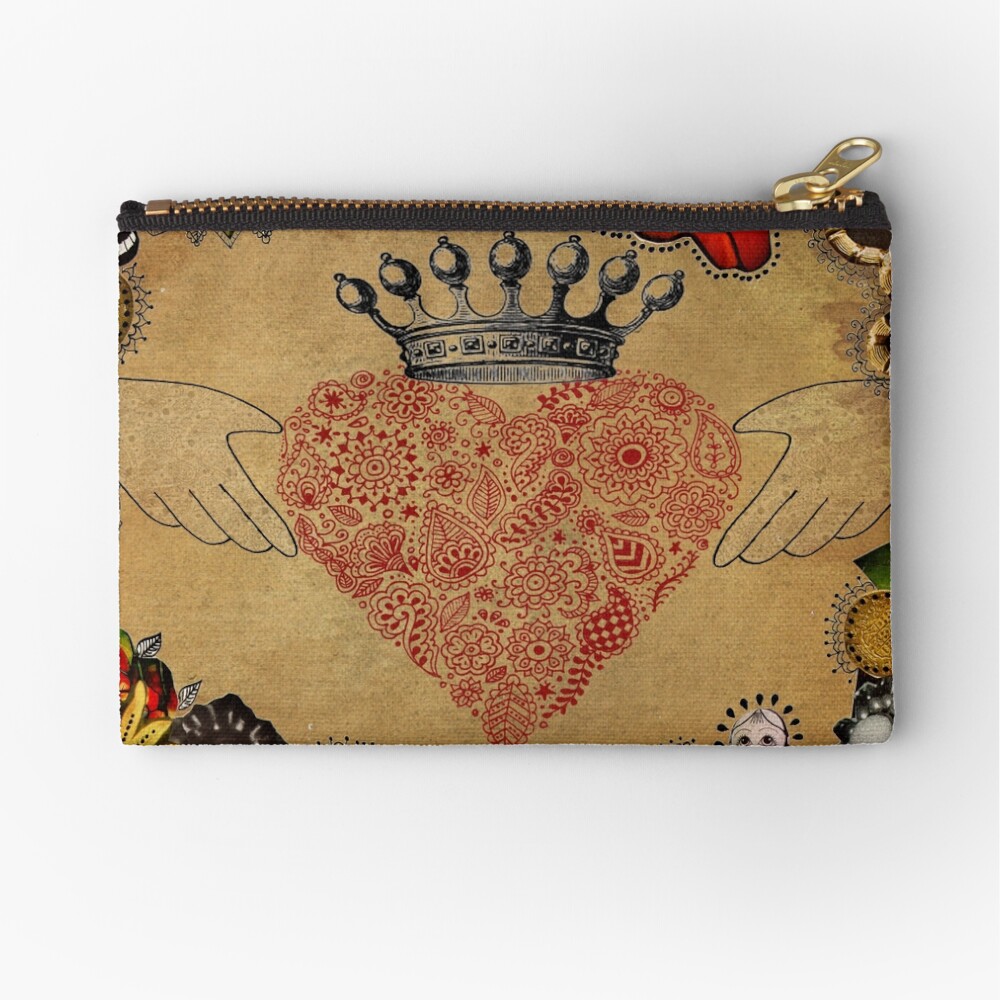 The Claddagh Zipper Pouch