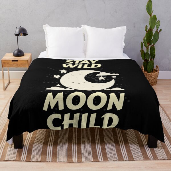 Artikelvorschau, Bleiben Sie Wild Moon Child Design entworfen und verkauft von Paula Helit.