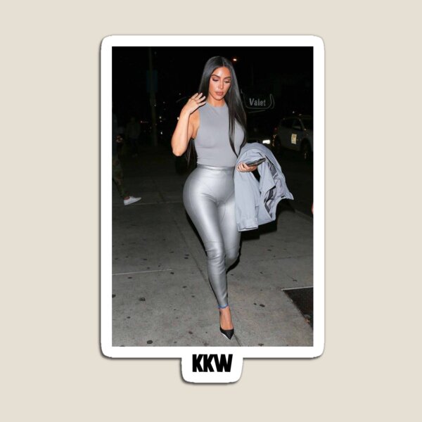 Aperçu de l'œuvre Kim Kardashian KKW 19 créée et vendue par scultura.