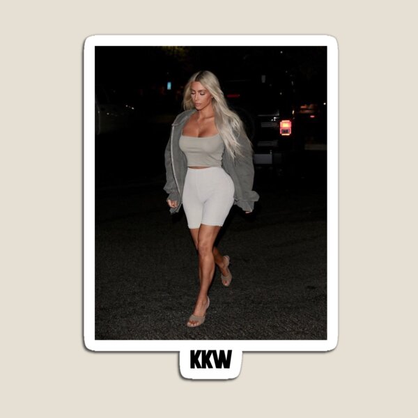 Aperçu de l'œuvre Kim Kardashian KKW 20 créée et vendue par scultura.