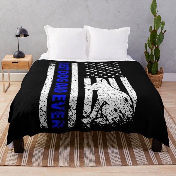 Artikelvorschau, Bester Hundevater aller Zeiten T-Shirt mit amerikanischer Flagge entworfen und verkauft von ArtDigital Wings.