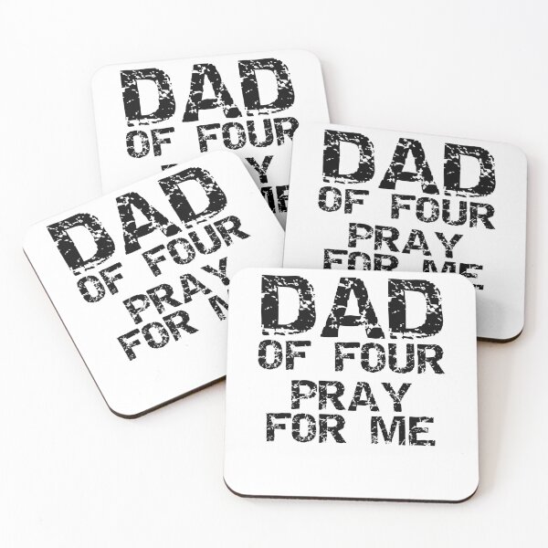 Aperçu de l'œuvre Dad of Four Pray for Me Father's Day Gift créée et vendue par TNDesignStudio.