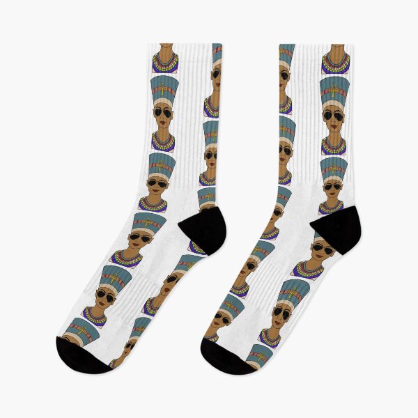 Aperçu de l'œuvre Nefertiti Déesse de la reine égyptienne portant des lunettes de soleil aviateur créée et vendue par Rustic Valley Studio.