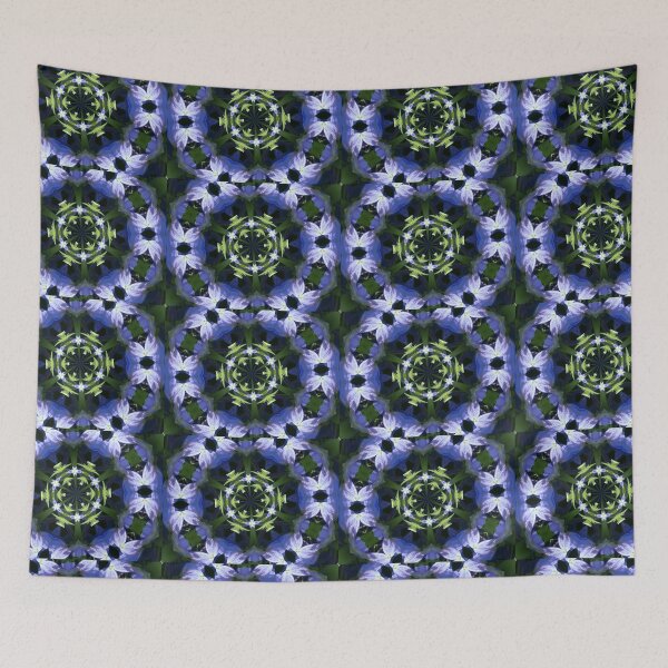 Aperçu de l'œuvre Purple edged mandala créée et vendue par MarilynBaldey7.