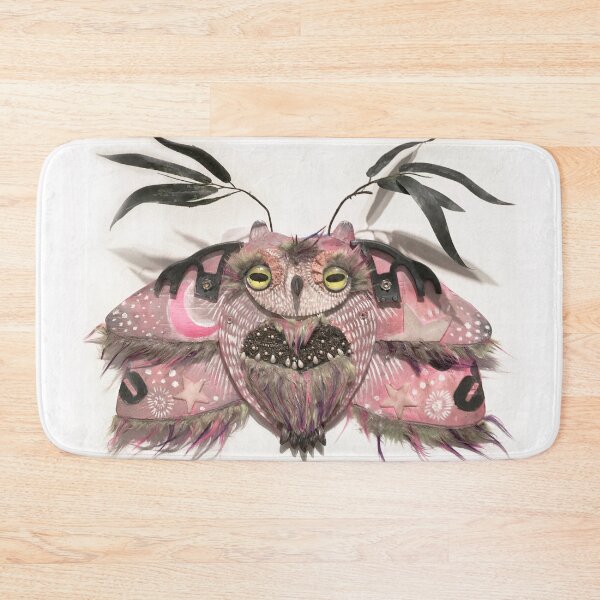 Aperçu de l'œuvre Assemblage d'art Fina Pink Moth avec fond blanc créée et vendue par Mutantland.