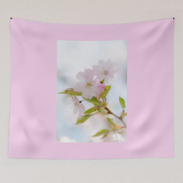 Aperçu de l'œuvre Delicate Blossom créée et vendue par heidipics.