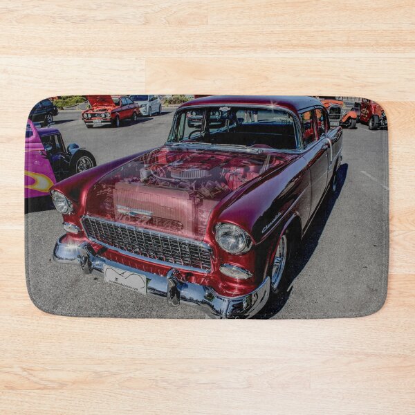 Artikelvorschau, Beschlagene Motorhaube des Chevrolet Belair in tiefem Rot entworfen und verkauft von Cars around Adelaide.