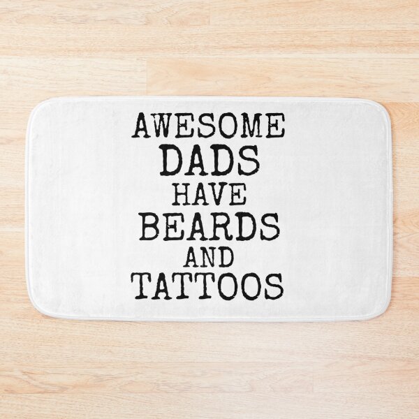 Aperçu de l'œuvre Funny Awesome Dads Have Beards and Tattoos Father's Day Gift créée et vendue par TNDesignStudio.