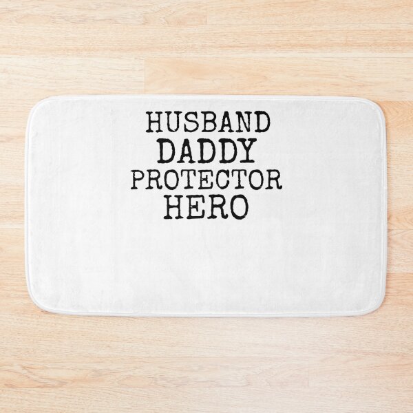 Aperçu de l'œuvre Funny Husband Daddy Protector Hero Father's Day Gift créée et vendue par TNDesignStudio.