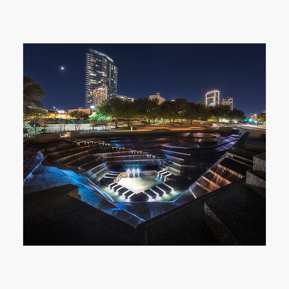 Fort Worth Water Gardens Activities