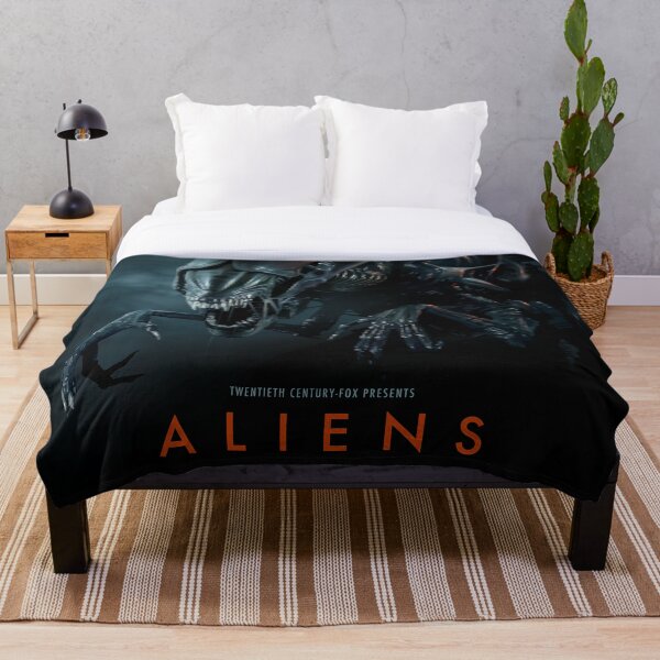 Alien 1979 Movie Art Throw Blanket