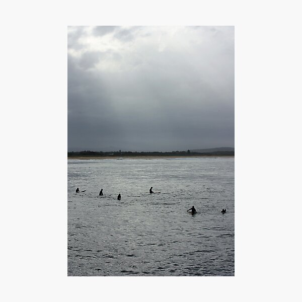 Artikelvorschau, surfing the breakwall entworfen und verkauft von Timothy John Keegan.