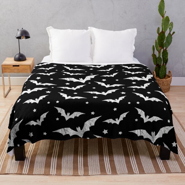 Distressed Bats Pattern Throw Blanket
