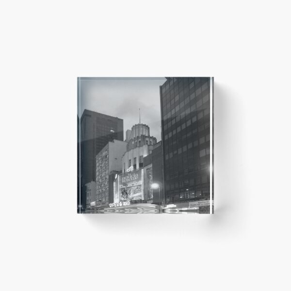 Aperçu de l'œuvre Théâtre Opera, Buenos Aires - BW créée et vendue par David Thompson.