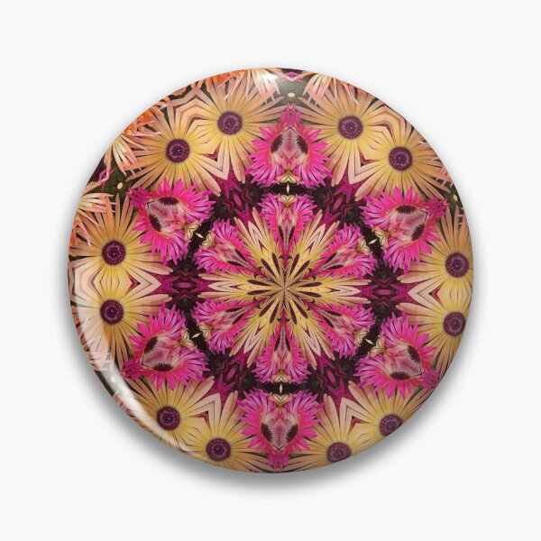 Artikelvorschau, Six pink daisy creatures in a star. entworfen und verkauft von MarilynBaldey7.
