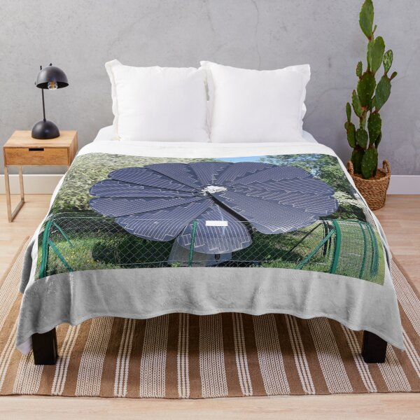 Item preview, flower shaped solar panels in Vienna  designed and sold by goceris.