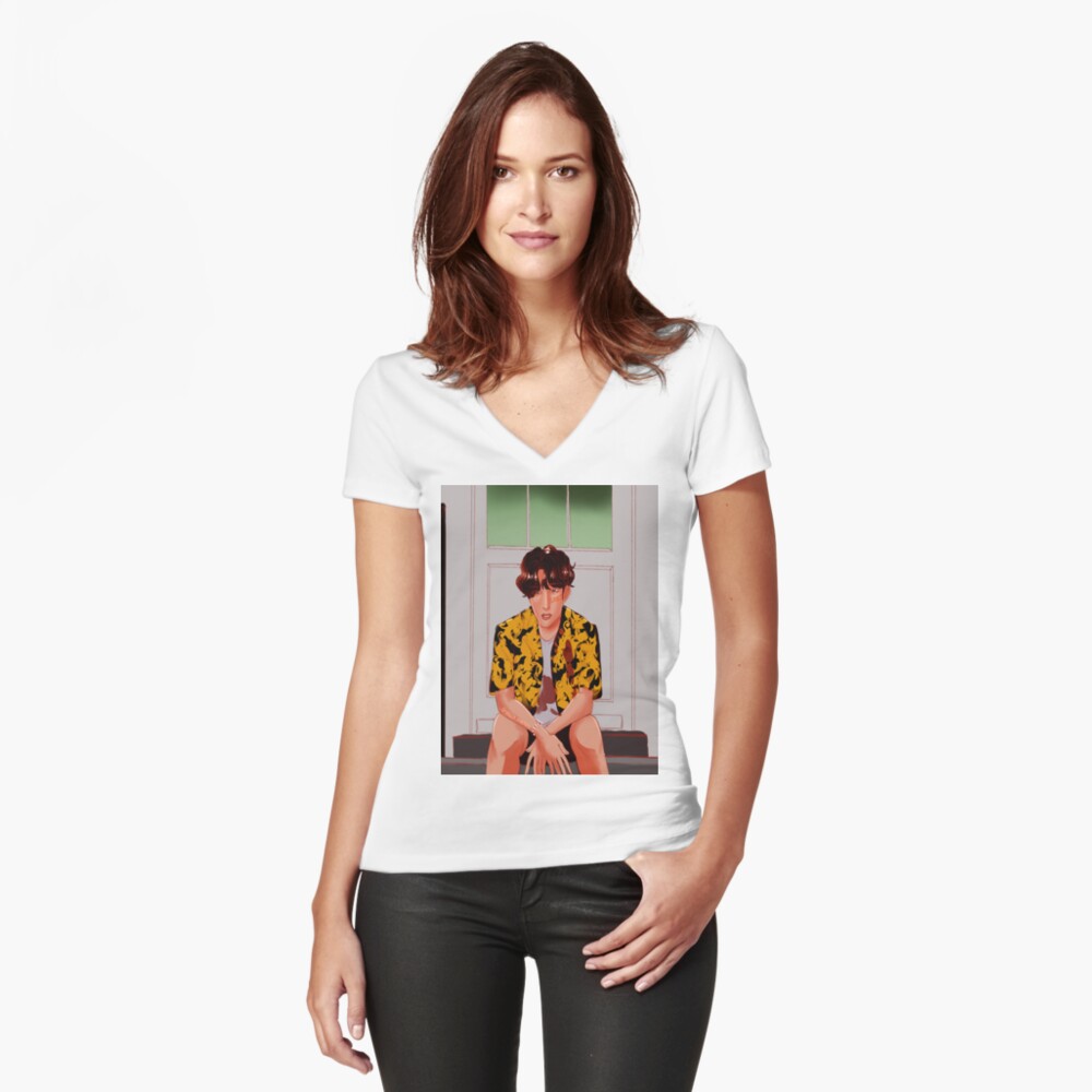 Artikel-Vorschau von Tailliertes T-Shirt mit V-Ausschnitt, designt und verkauft von Sleepybunni.