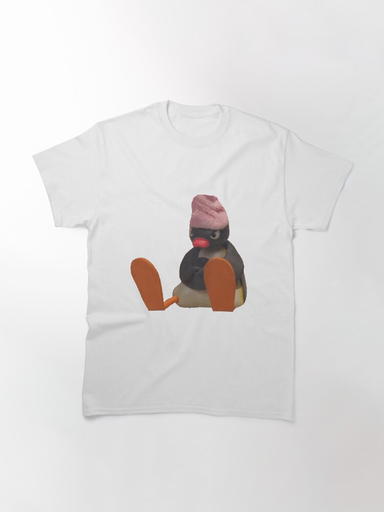 Imagen 3 de 7, Camiseta clásica con la obra Humor de pingüinos en la ducha, diseñada y vendida por Chrisafina.