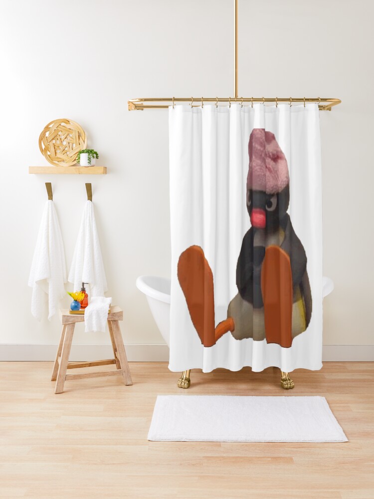 Imagen 1 de 5, Cortina de ducha con la obra Humor de pingüinos en la ducha, diseñada y vendida por Chrisafina.