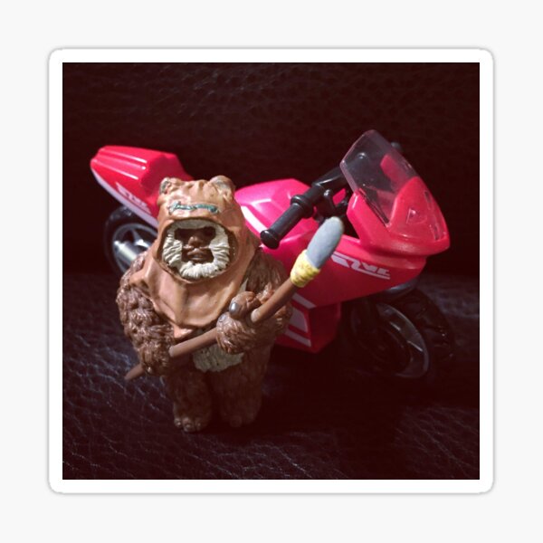 Vista previa del artículo con la obra «Ewok Biker», diseñado y vendido por luckycreature.