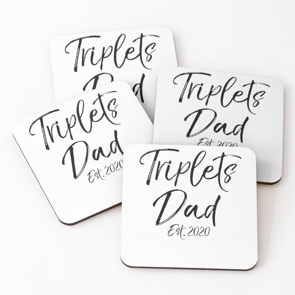 Artikelvorschau, Triplets Dad Est. 2020 Father's Day Gift entworfen und verkauft von TNDesignStudio.
