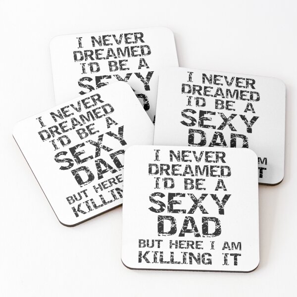 Aperçu de l'œuvre Vintage I Never Dreamed I'd Be a Sexy Dad but Here I Am Killing it Father's Day Gift créée et vendue par TNDesignStudio.