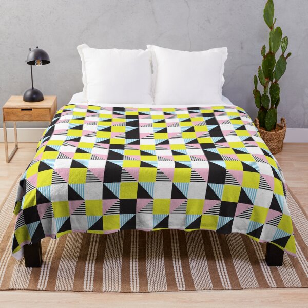 Artikelvorschau, Wohnkultur und / oder Accessoires.
Es stellt sich heraus - Geometrie kann auch Spaß machen. entworfen und verkauft von MangoBambo.