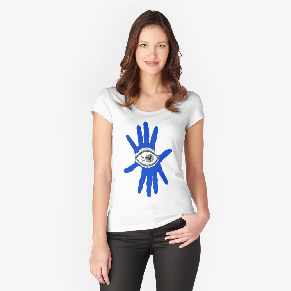 Aperçu de l'œuvre T-shirt échancré créée et vendue par atelierdeceza.
