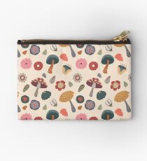 Woodland Floral Seamless Pattern Studio Pouch